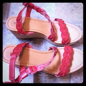 Gorgeous red and cork wedges summer ready!